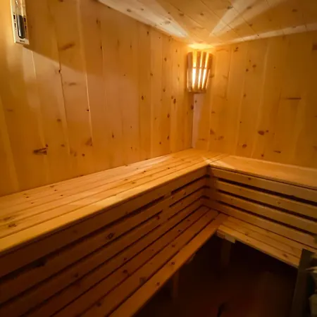 Tuxer Apartment